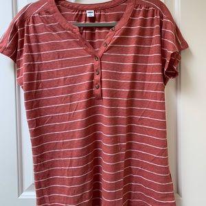 Salmon-red striped T-shirt